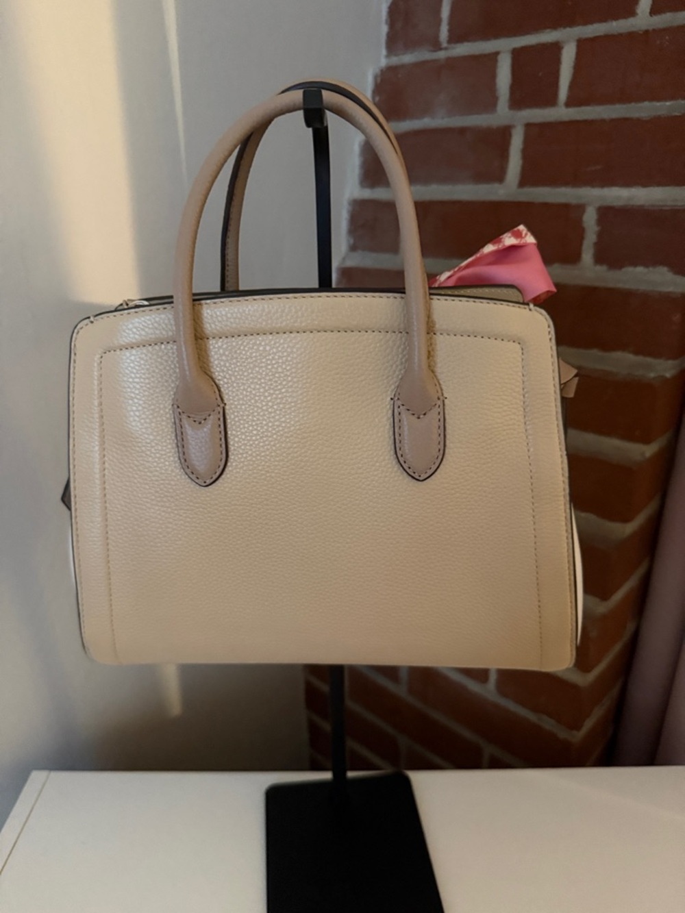 Kate Spade Beige Leather Satchel with Pink Gingham Bow - Picture 3 of 6